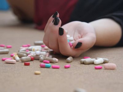 Hogyan szerezhetik meg tizenévesek, fiatalok és diákok (illegális) gyógyszereiket?