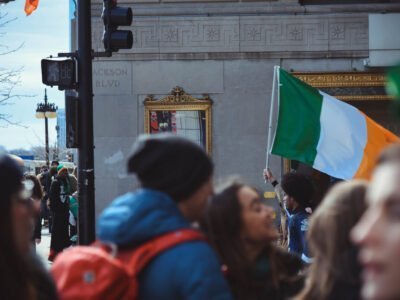 A kannabisz-használók Írországban kerüljék a büntetőeljárást a felnőttek figyelmeztető rendszere révén