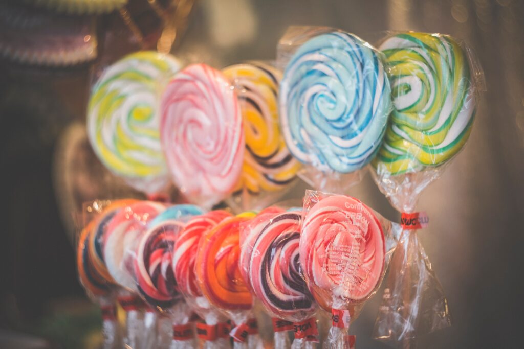 Miljoenen aan drugs verstopt in snoepgoed: Lik maar aan mijn lollypop. 