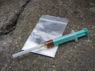 2021-07-11-ბრიტანეთის მთავრობა თვლის, რომ ნარკოტიკების უკანონო გამოყენება ჯანმრთელობის პრობლემად არის